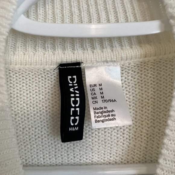 H&M White Turtle Neck - Picture 3 of 3